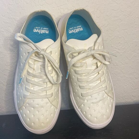 Native Monaco Women’s size 5 white lace up - Picture 2 of 9